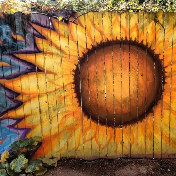 tee auringonkukan puutarha -aidan koristelu itse
