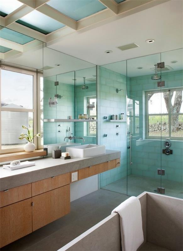 kylpylälaitteet kylpyhuoneessa lasiovet pesuallas kylpyamme