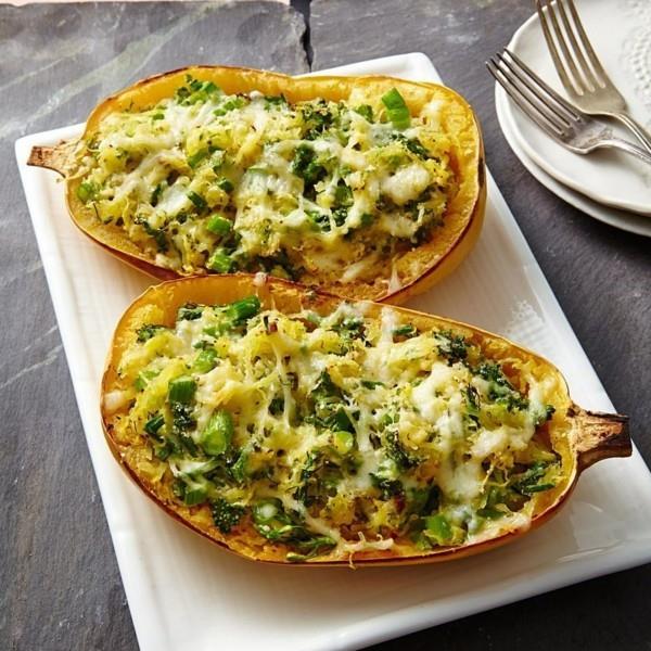 Spagetti -squash -resepti parsakaalilla ja parmesanilla