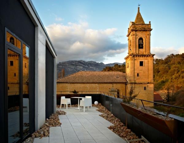 Espanjalainen hotelli Viura designhouses naturblick