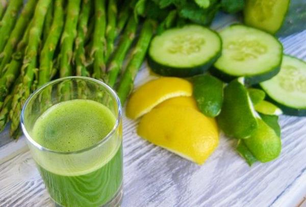parsa terveellistä syödä ja juoda parsaa kausi parsa mehu smoothie
