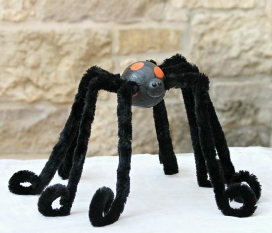 hämähäkki tinker halloween -käsityöideoita putkien puhdistusaineella