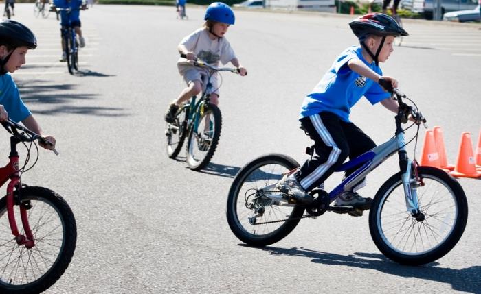 urheilu lapsille pojille pyöräily