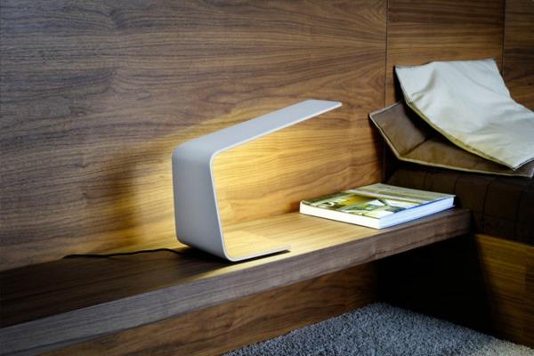 lattiavalaisin design yöpöytälamppu minimalistinen muotoilu valkoinen