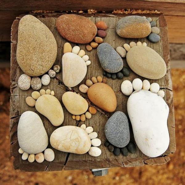 kiviä muotoisina puutarhassa