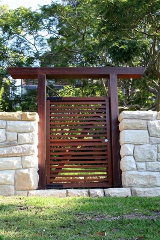 kiviseinä puutarha puinen portti