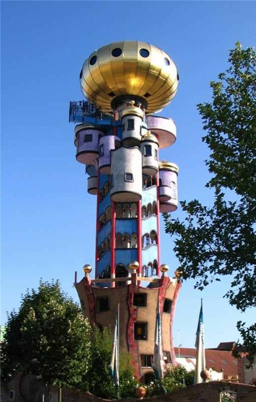 Itävaltalainen taiteilija Friedensreich Hundertwasserin torni