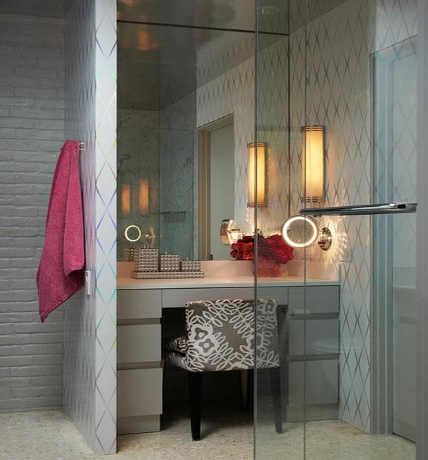 tyylikäs peilipöytä kylpyhuoneen peilissä koristele pyyhepidike