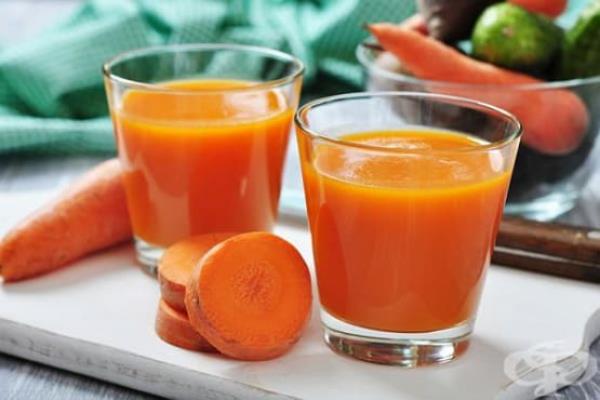 hehkuva kasvojen iho terveellinen ruoka porkkanamehu juo A -vitamiinia beetakaroteenia