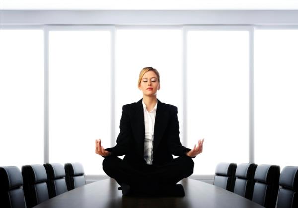stressi työssä rentoutumistekniikat meditaatio