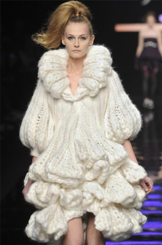 neulotut mekot suunnittelija naisten vaatteet Byblos F W 2008