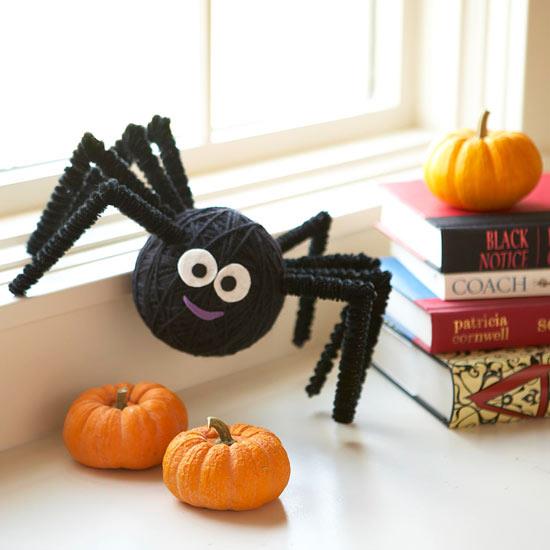 tyylikkäät taideteokset halloweenille hauska musta hämähäkki langasta