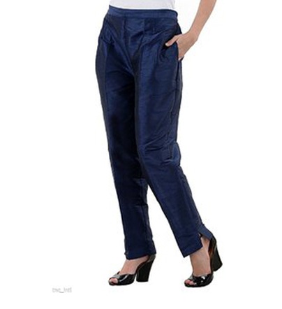 Blå mønstrede bukser