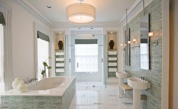 symmetriset lasihyllyt kylpyhuone moderni
