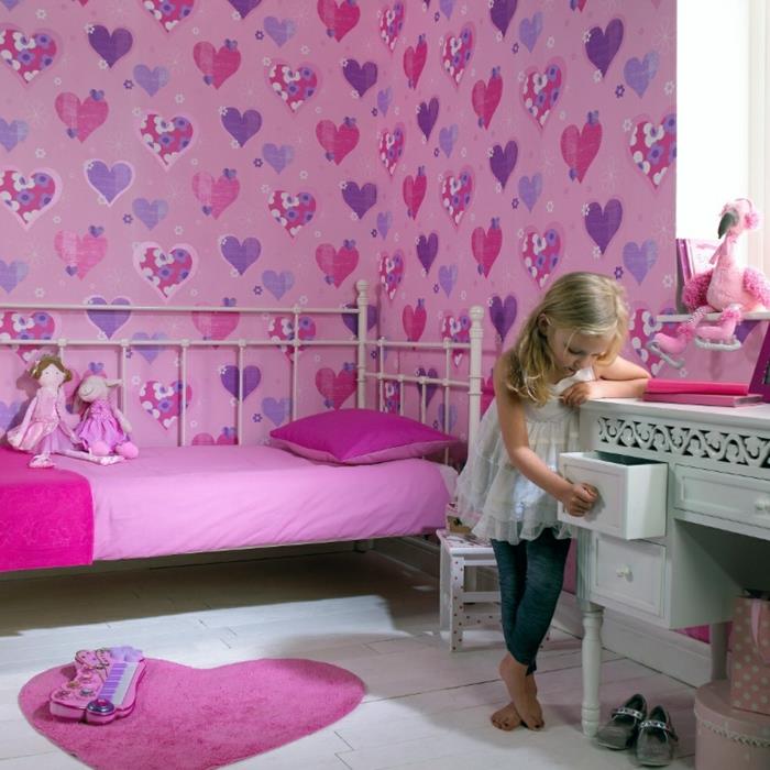 tapetti lastenhuone tyttöjen huone suunnittelu vaaleanpunainen sydämet