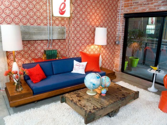 tapetti ideoita olohuone oranssi elementtejä valkoinen matto maalaismainen sohvapöytä