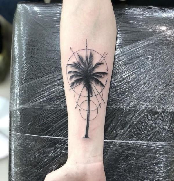tatuointiideoita pyöreä piirustus puun kanssa