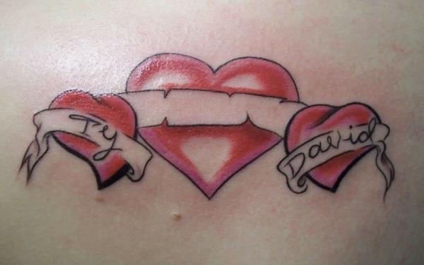 tatuointimotiivit sydän ikuinen rakkaus tatuoinnit nimillä