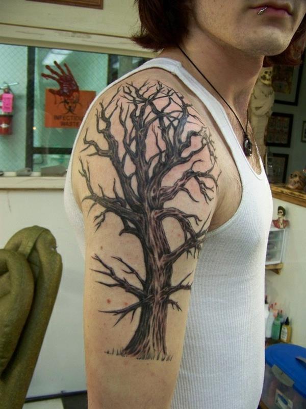 tatuoinnit ideoita tatuointiin olkavarteen puukuvio