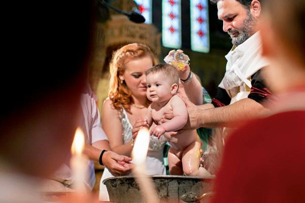 kaste seremonia vastasyntynyt lapsi kirkko