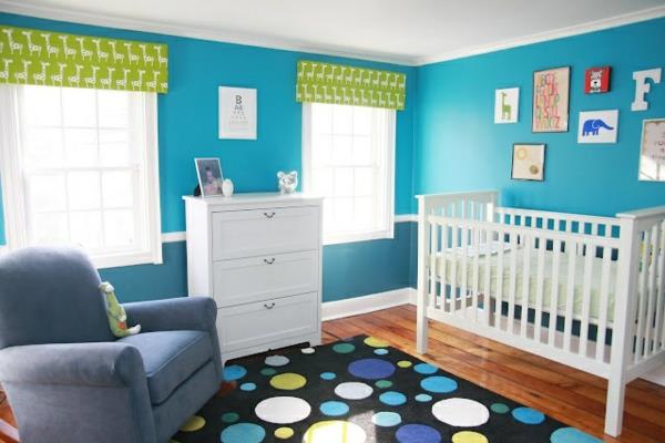 matto vauvan huone musta värikkäitä pisteitä