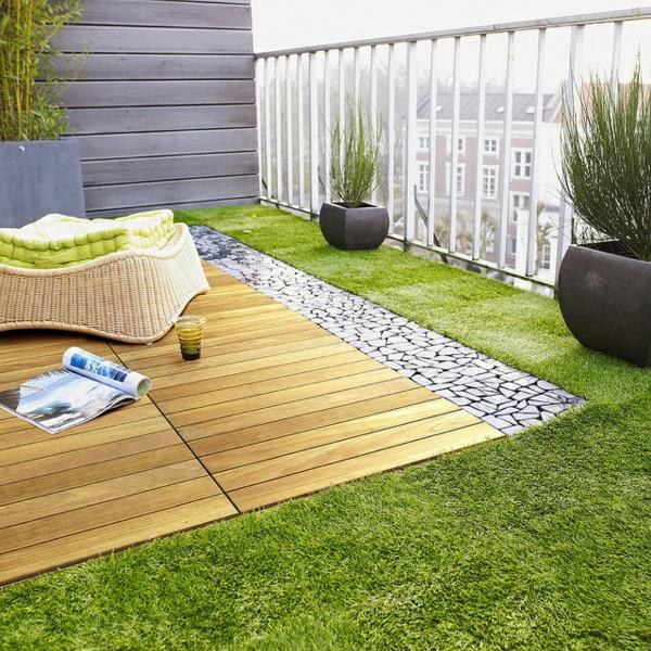 terassi suunnitteluideoita parveke kasvit lounge huonekalut puulattia keinotekoinen nurmikko
