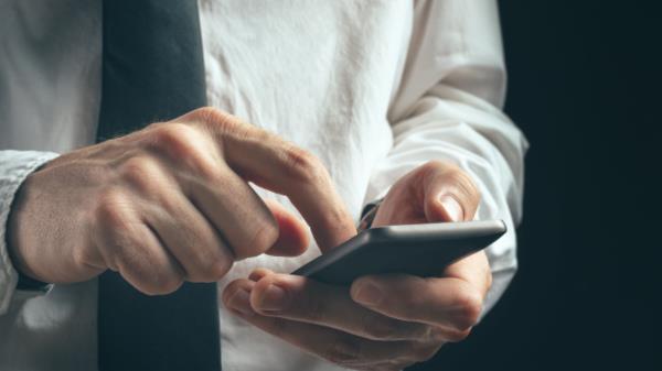 Tekstiviestit voivat aiheuttaa matkapuhelinpuheluita