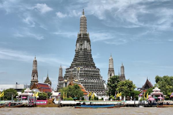 Thaimaan lomamatka ja loma wat arun bangkok