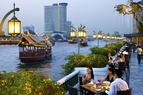 thaimaalainen lomamatka ja loma bangkok -ravintola