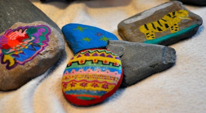 eläinten maalaaminen kiville, käsityöideoita lapsille