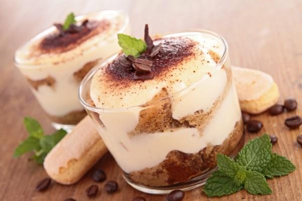 tiramisu lasilahjoja keittiöstä