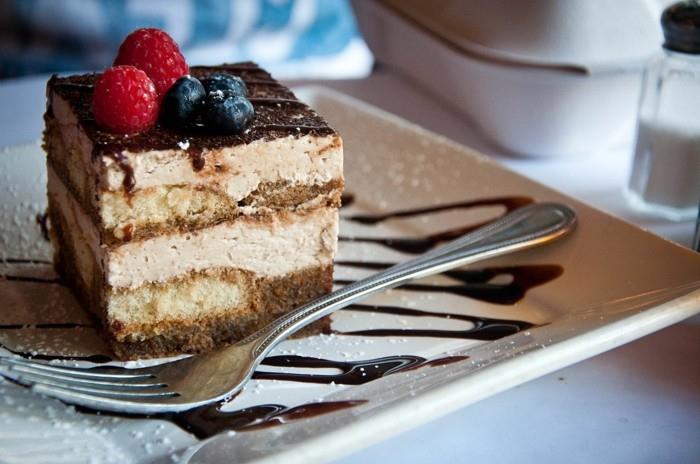 italialainen tiramisu -jälkiruoka