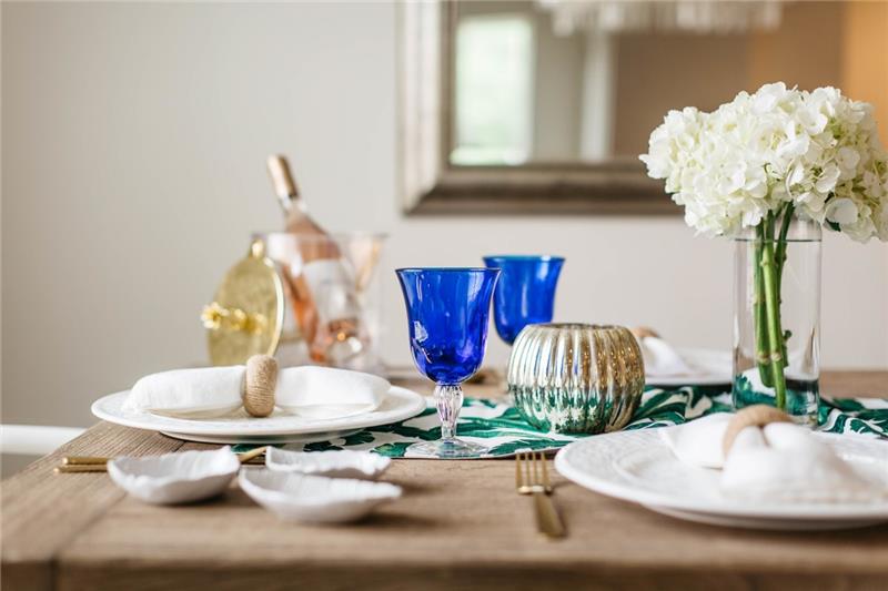 pöytä koristele värillinen kuvio sininen lasit