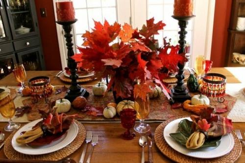 pöytäkoristeet syksyllä viileitä pöytiä ideoita lehdet oranssi