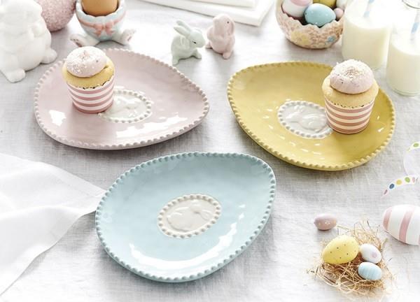 pöydän koristelu pääsiäisen vastaavat astiat kiinteälle munan muodolle