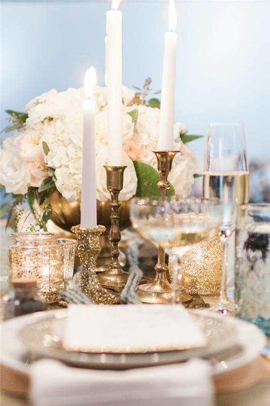 pöytä koristelu häät hortensia ruusut glitteri kultainen kynttilänjalka