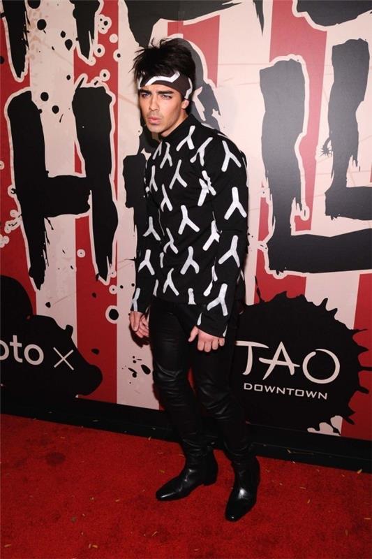 upeat Halloween -asut - Joe Jonas