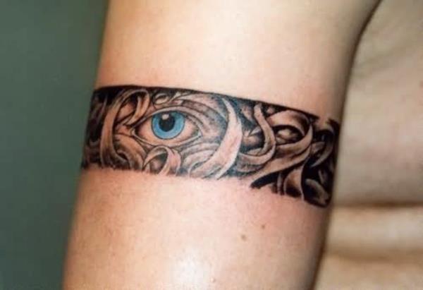 hienoja ideoita kyynärvarren tatuointi rannekoru silmä