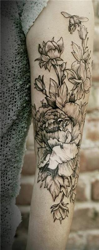 tatuoinnit kuvat olkavarren tatuointi suunnittelee kukkia