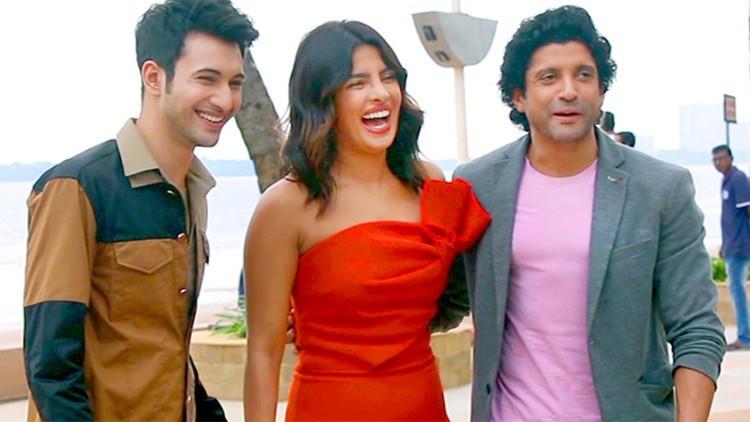 hauskaa ensi -illassa priyanka choprassa