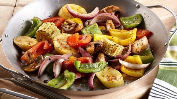 hienoja vihanneksia grillillä terveellistä ruokaa