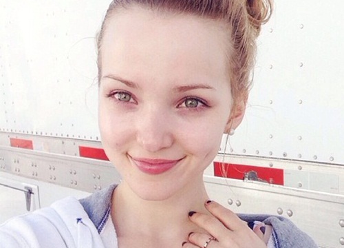 Dove Cameron smink nélkül 10