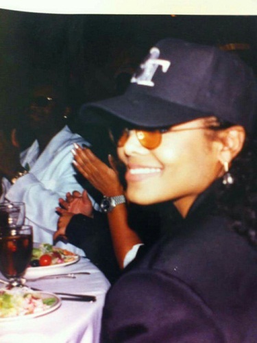 Janet Jackson uden makeup 5