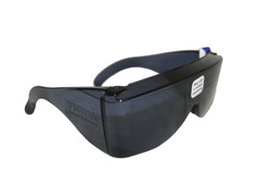 Visual Health bærer en solbrille med solbriller