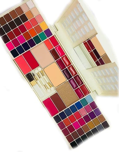 Hilary Rhoda Makeup Kit