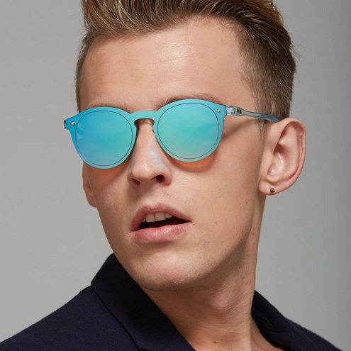 Himmelblå runde reflekterende solbriller til mænd