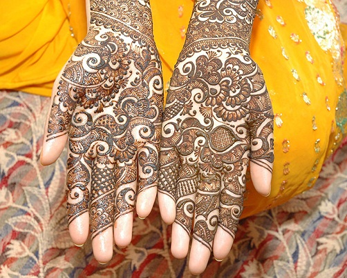 Teljes kézzel bengáli Mehndi Design