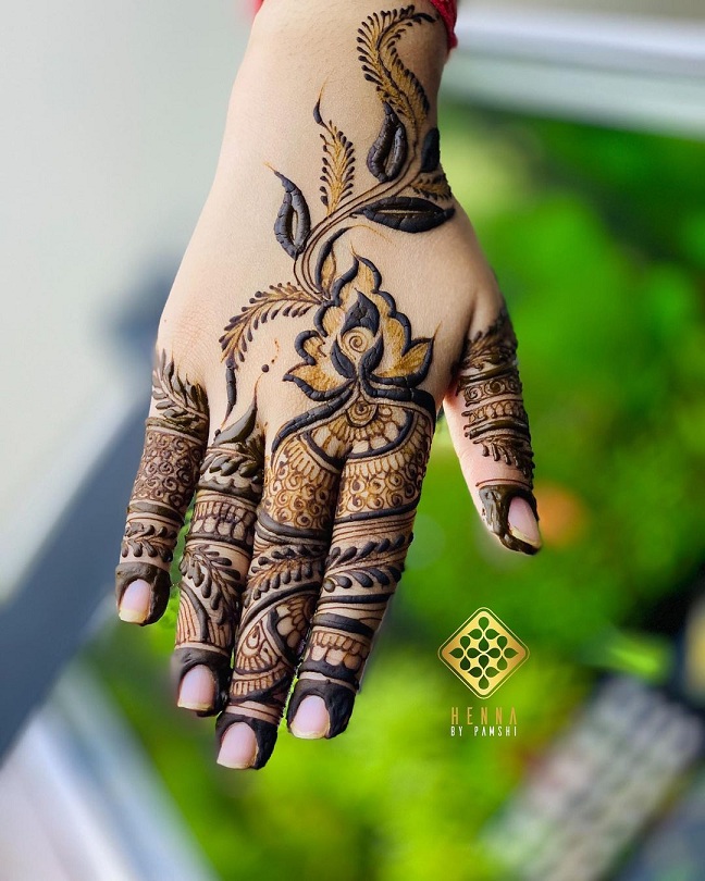 Khaleeji Mehandi Design med hjerter