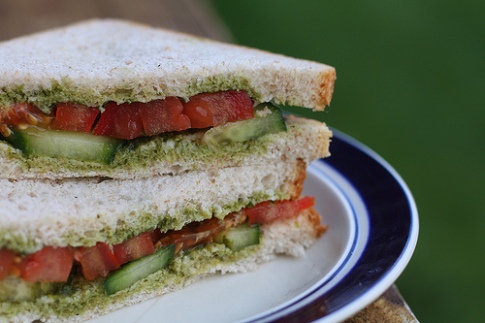 Grøn chutney sandwich