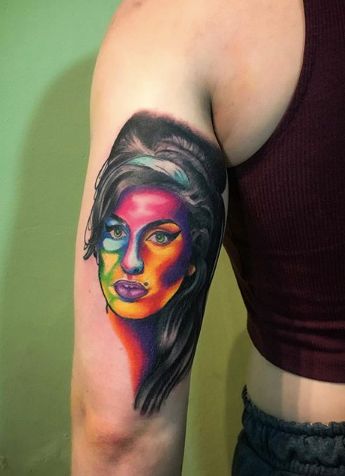 Amy Winehouse tetoválásminták 10